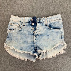 Forever 21 Light Fringed Denim Shorts Acid‎ Wash Button Down 25 Waist Mid Rise
